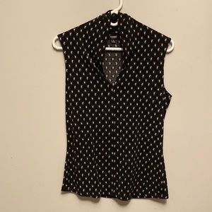 No sleeve blouse black and white